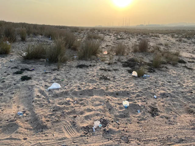 so-much-trash-in-oman-its-so-sad-v0-6xflxodnex1c1